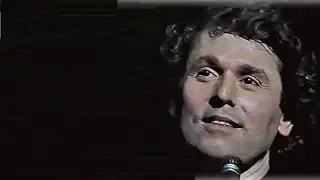 Raphael en Teatro Español a beneficio de AFANIAS presedido por Reina Sofia (Madrid).1982 (Completo)