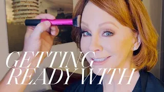 Get Ready for the 2022 Oscars with Reba McEntire | Getting Ready With | ELLE