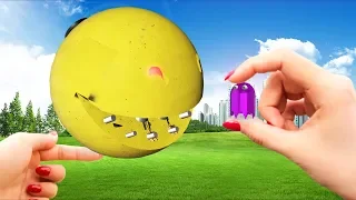 Little and Big Minecraft vs pacman in Real Life