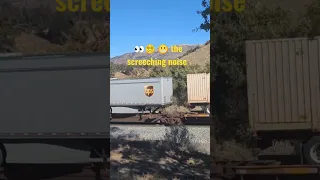 Train in Tehachapi CA going downhill 😬👀