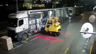 WORKER GETS KILLED BY FORKLIFT