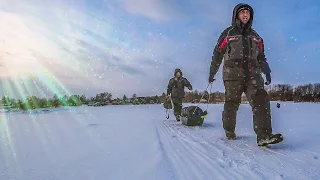 В ЭТОЙ ПАЛАТКЕ ПРОИСХОДИТ что-то НЕОБЫКНОВЕННОЕ !!! РЫБАЛКА в БЕРМУДСКОМ ТРЕУГОЛЬНИКЕ.....