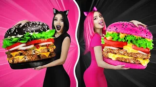 ¡DESAFÍO DE COMIDA ROSA vs NEGRA! ¡COMIDA DE UN COLOR durante todo el día! Bromas de RATATA BOOM