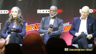 Levar Burton sings "Reading Rainbow" theme song at Star Trek panel - NYCC 2022