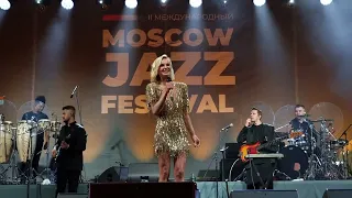 Полина Гагарина - 07 Драмы больше нет (Moscow Jazz Fest - Сад "Эрмитаж" 23.06.2023)