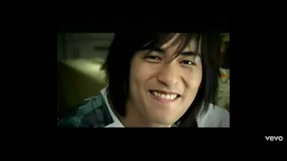 salah satu pemeran kelompok F4 "Vic Chou" sebagai orang yang diam tapi menghanyutkan 😁😅😇