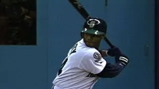 ALDS Gm5: Griffey hits clutch eighth-inning home run