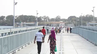 first east african floating bridge in mombasa Kenya ,from the mainland to the island pt1