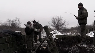 Ополченцы ЛНР ведут огонь по позициям укропов. Ополчение Донбасса.