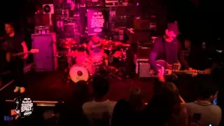 Blink 182 - Down Live at Red Bull Sound Space At KROQ - 7 november 2013