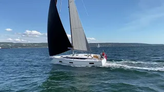 BAVARIA C42   In Action