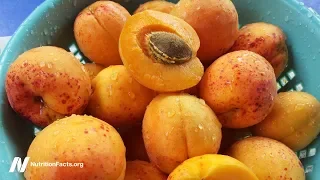 Does Laetrile (Amygdalin or Vitamin B-17) Work as an Alternative Cancer Cure?