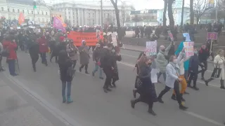 феминистки вышли на митинг за права женщин и за аборты.