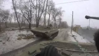 Боевики на БМП едут в Дебальцево, Донбасс, АТО, Украина