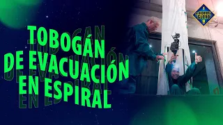 Evacuación de emergencia con un tobogán en espiral - El Hormiguero