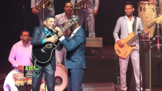 El varon de la bachata compartiendo con el mayimbe Anthony Santos