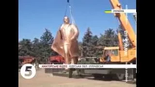 Демонтаж пам'ятника Леніну в Іллічівську