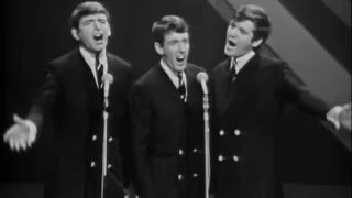 Bachelors - I Wouldn't Trade You For The World (Live - London Palladium 1965).avi