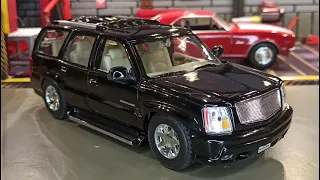 welly 1:24 2002 cadillac escalade