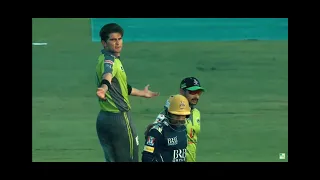 SARFRAZ AHMAD VS SHAHEEN AFRIDI || Shahen Afridi nasty bouncer to Sarfaraz