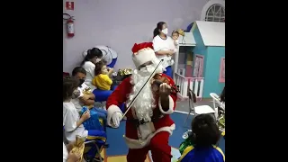 Chegada do Único Papai Noel que ganha um Violino Encantado!