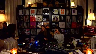 Livingroom Session with Donna Leake & Ece Duzgit