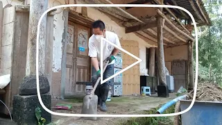 Renovating an old abandoned house in the countryside, the guy's incredible cleaning experience