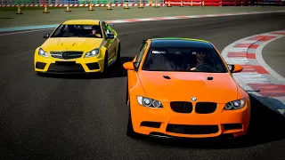 BMW M3 GTS vs Mercedes-Benz C 63 AMG Black Series - Forza Horizon 4