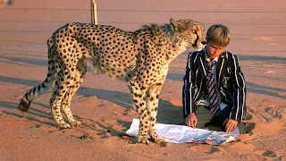 😱Un Niño Cría un león Para Protegerlo de los Enemigos Tras la Muerte de su Padre