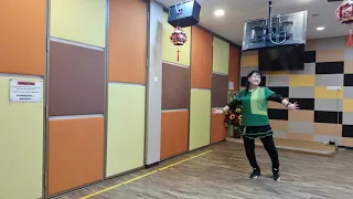 Xiao Kan Fong Yun 笑看风云 Line Dance.  Choreographer: Tina Chen (TWN)