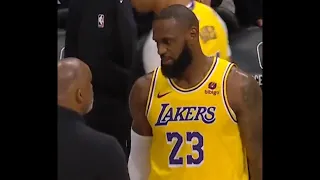 LeBron James tells Lakers coach that he's not being used correctly 😬