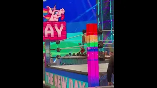 Kofi Kingston & Xavier Woods fun entertain fans on SmackDown