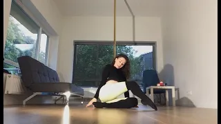 Sofia Karlberg - Crazy in Love - Floorwork Choreography by Julia Chelakova