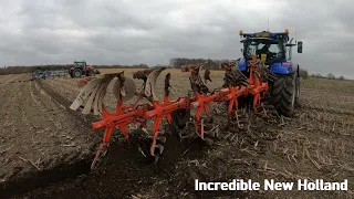 2019 New Holland T7.225 Blue Power 6.7 Litre 6-Cyl Diesel Tractor (205/225HP) with Kuhn Plough