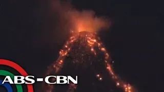 TV Patrol: Bulkang Mayon, 2 beses nagbuga ng lava Lunes ng gabi