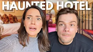 Haunted hotel live stream 😱