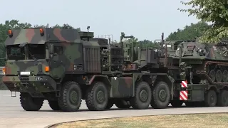 Schwerlasttransporter Mammut Verladung Bergepanzer