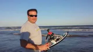 Demo Kyosho RC Surfer 3 on Texas coast