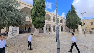 A trip to the least touristy places in the Jewish Quarter of Jerusalem during the Sukkot holiday