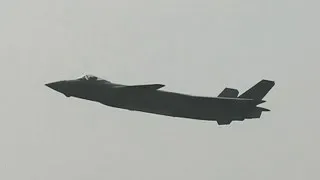 Китай впервые показал новейший истребитель J-20