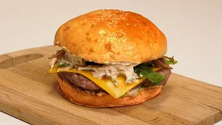 Juicy Homemade Burger Recipe – Fast And Delicious