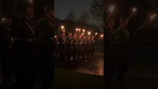 Ausmarsch des Wachbataillons Großer Zapfenstreich der Bundeswehr #german #army #march #music