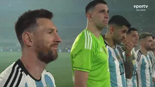 Jogadores da Argentina se emocionam com festa da torcida antes de amistoso contra Panamá