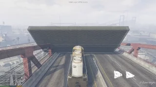 Gta V Train on the street 900 mph! 1448 km/h!