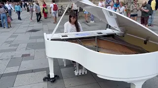 Playing 'I like Chopin' (Gazebo) on a Grand Piano in Vienna