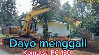 pembuatan parit untuk drainase PC 130 KOMATSU