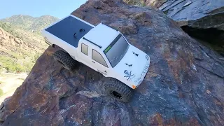 Axial scx10 III basecamp full canyon crawl!!