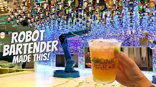 ROBOTS ON THE LARGEST CRUISE SHIPS IN THE WORLD! MADE ME A DRINK AT BIONIC BAR@RoyalCaribbean