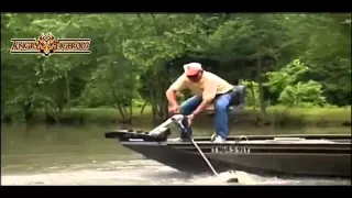 Fishing Fails Compilation / Подборка приколов на Рыбалке