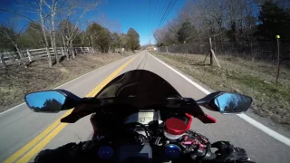 honda cbr1000rr vs 2015 yamaha r1